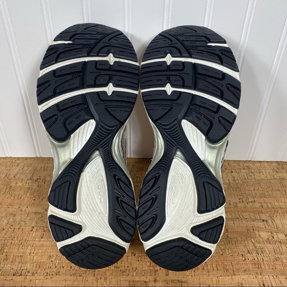 ASICS Gel-Equation Running Sneakers - Picture 6 of 8